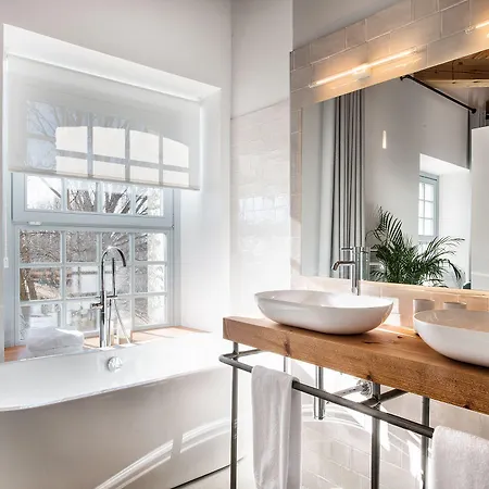 La Fabrica Del Canal (adults Only) 3*