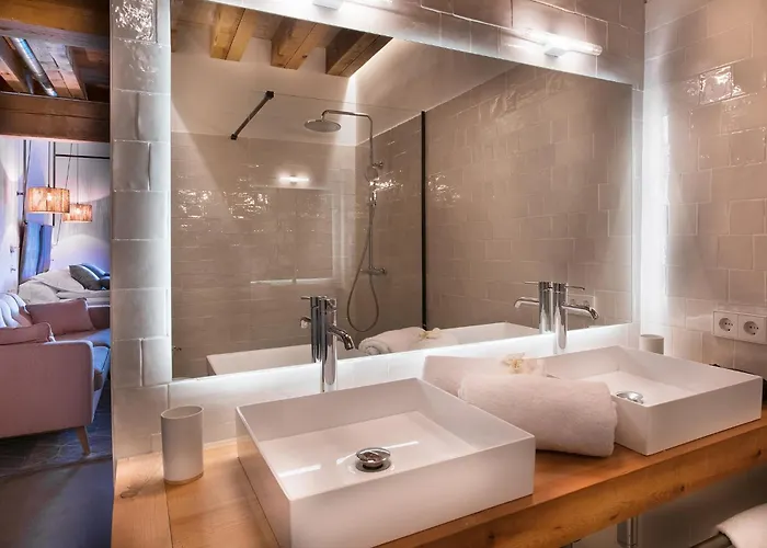 Apartmanhotel La Fabrica Del Canal - Adults Only